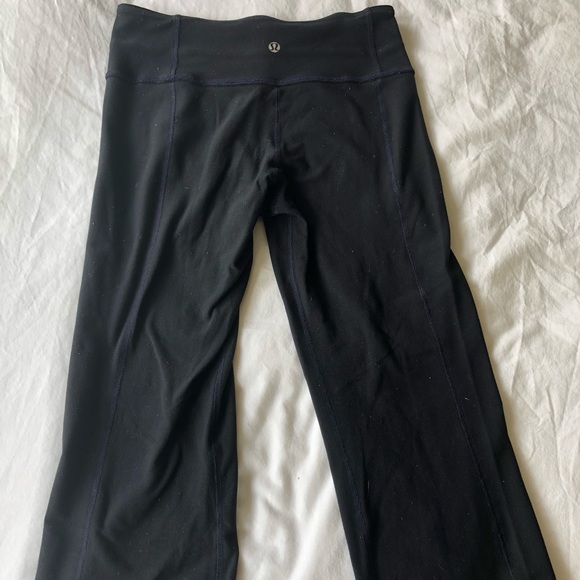 Lululemon Groove Crop Cropped Leggings Size 4 - Picture 3 of 8